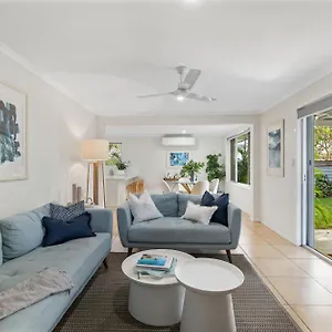 Sunshine Coast Beach House - 2 Mins Walk To Beach Parrearra